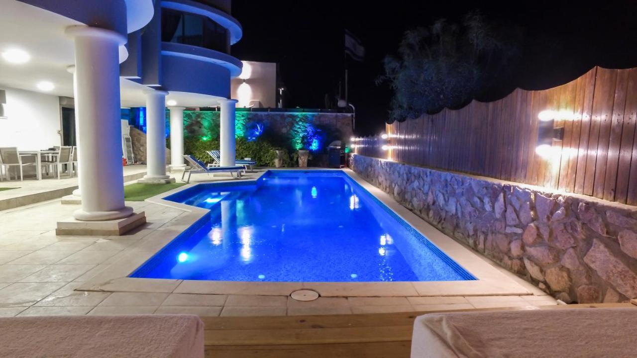 Luxury Suite By The Pool 埃拉特 外观 照片